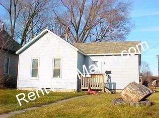 425 Glenwood St, Waterloo, IA 50703