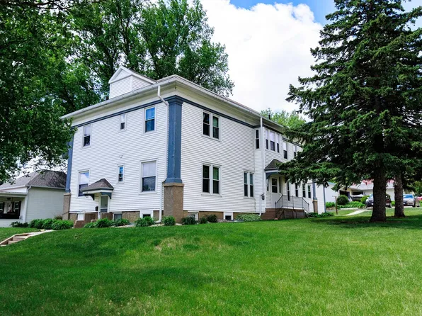 422 Lincoln St, Wayne, NE 68787
