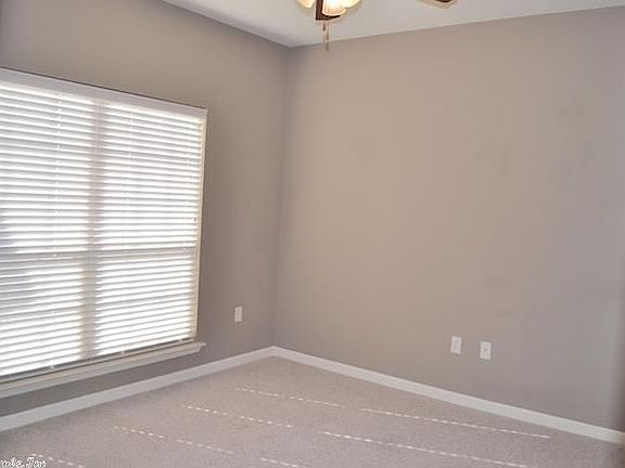 5th image of 1749 White Oak Ln