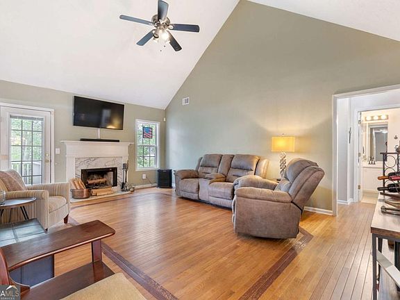 2nd image of 1303 Post Oak Ct