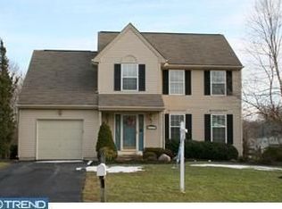 33 Hazelwood Dr, Newark, DE 19702
