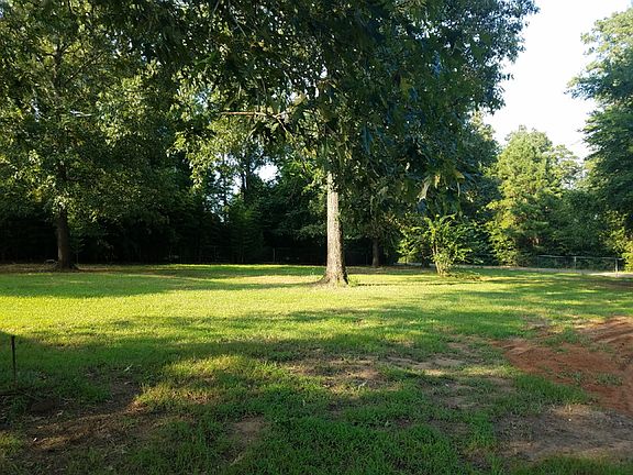 3rd image of 218 County Road 770