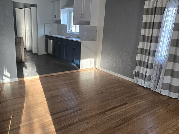 3rd image of 1140 S Julian St