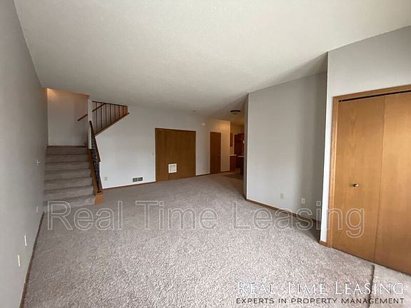 4th image of 4068 Meadowlark Curv