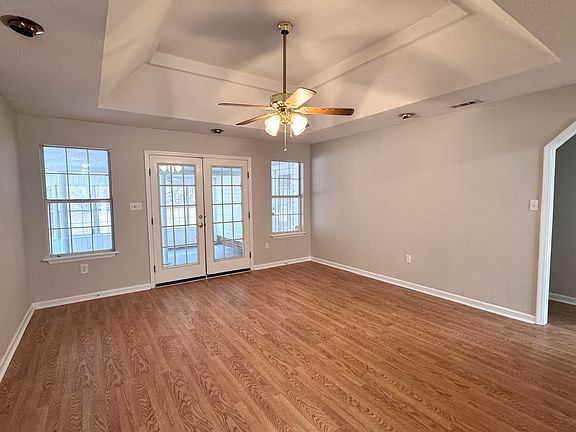 4th image of 4310 Ascot Road