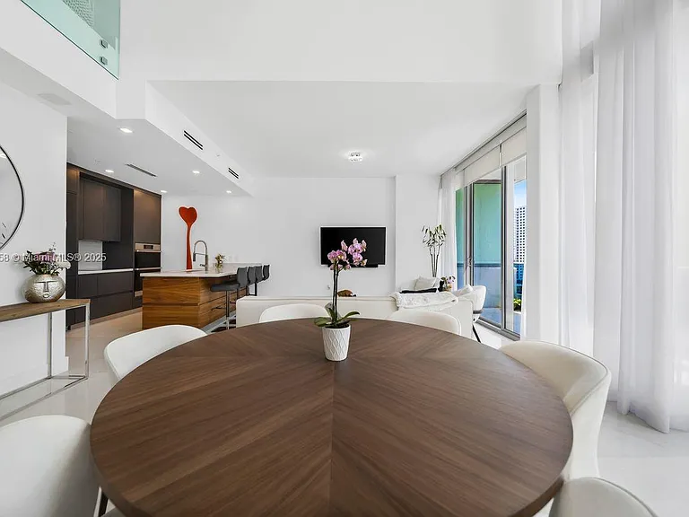 200 Biscayne Boulevard Way #1406 — Photo 8