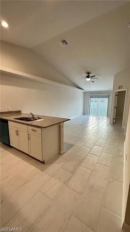 3 bed, 2.0 bath, 1215 sqft, $1,585 — Photo 3