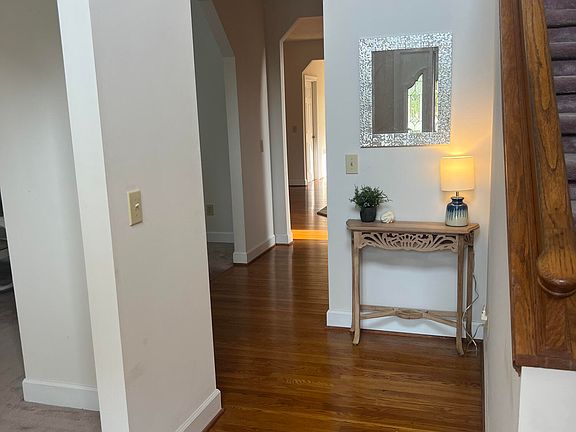 2nd image of 109 Woodbriar Dr