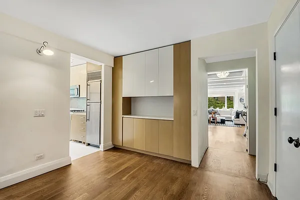 Rented by Bold New York | media 33