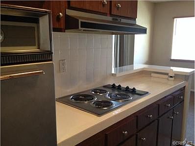 5th image of 5328 Newcastle Ave Unit 67