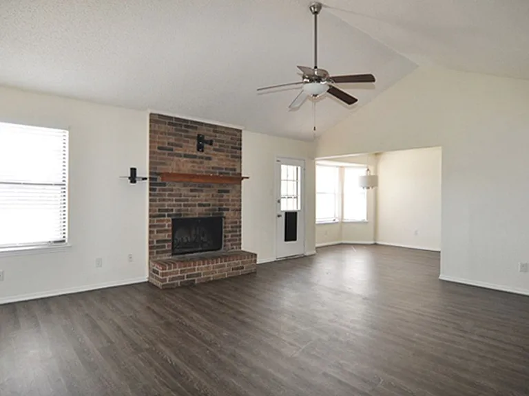 405 Blue Ridge Trl — Photo 3