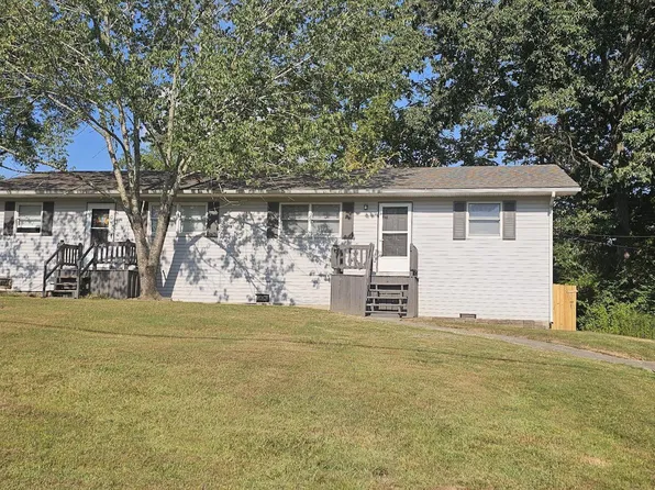 1801 Ridgewood Dr, Murray, KY 42071