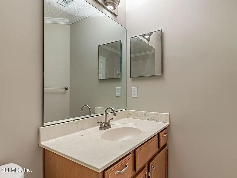1136 Hyacinth St — Photo 18