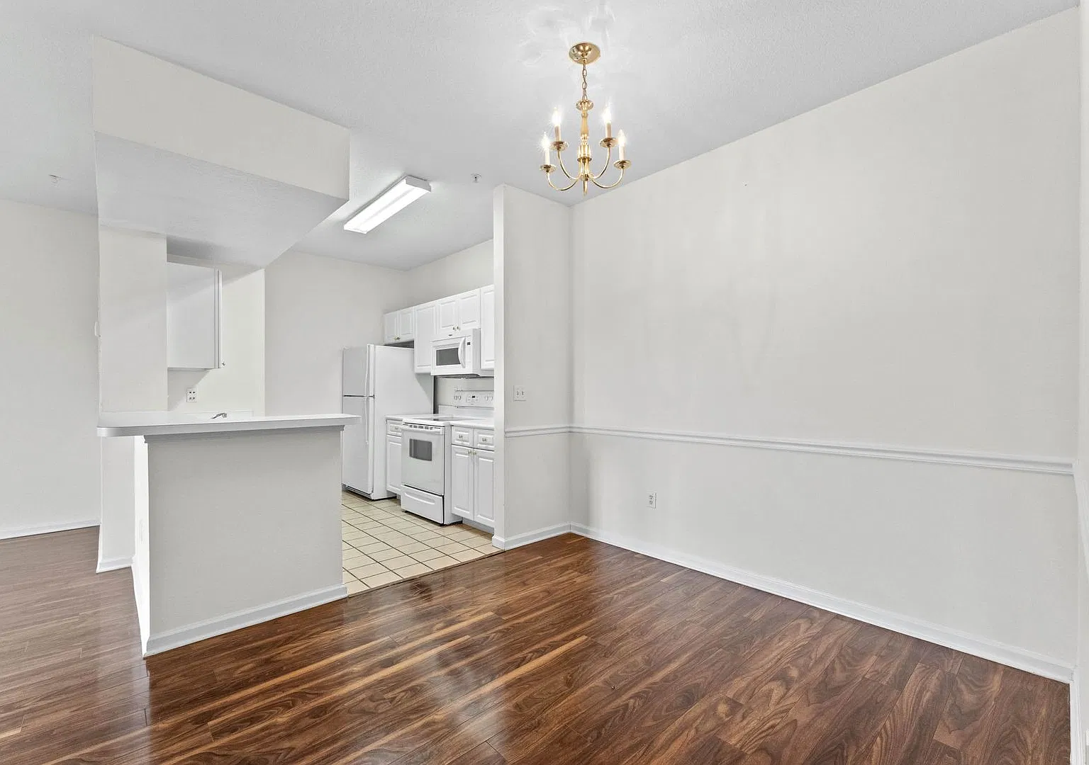 14341 Fredricksburg Dr — Photo 2