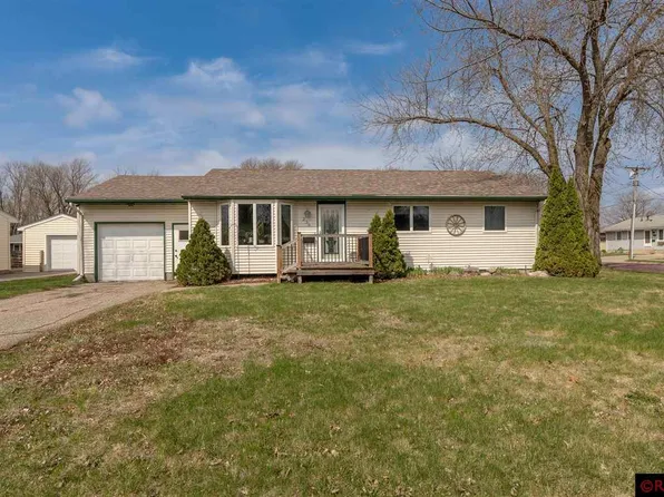 230 N Black Eagle Dr, Mankato, MN 56001
