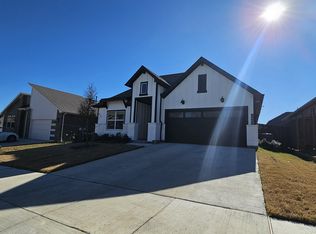 1405 Razorbill Rd, Denton, TX 76205