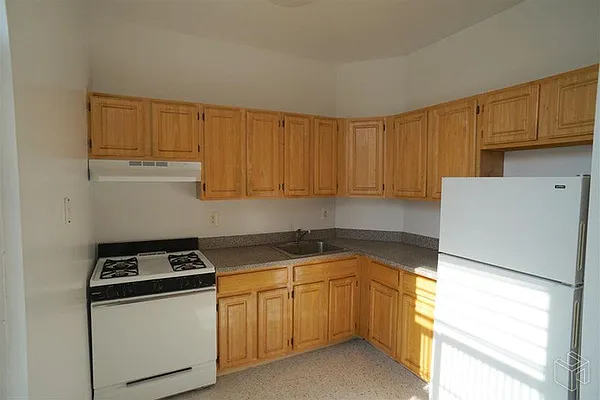 Rented by Halstead Real Estate | media 11