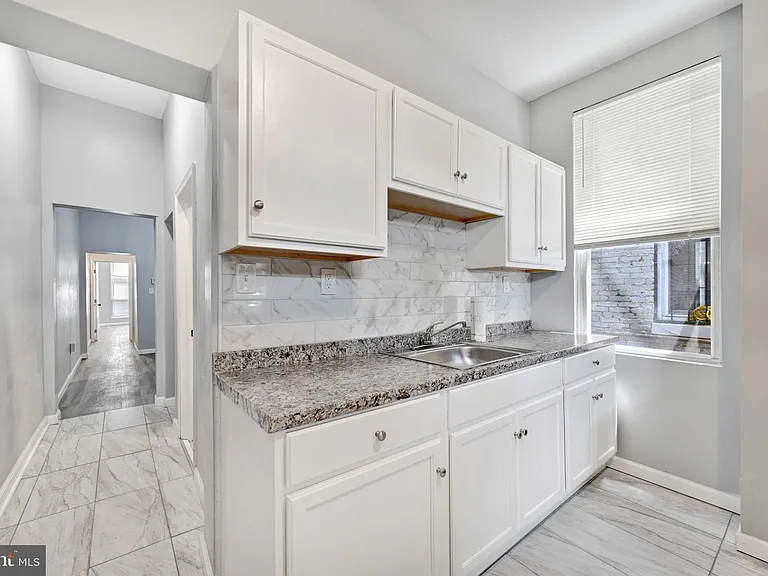 319 E 22nd St #1 — Photo 5