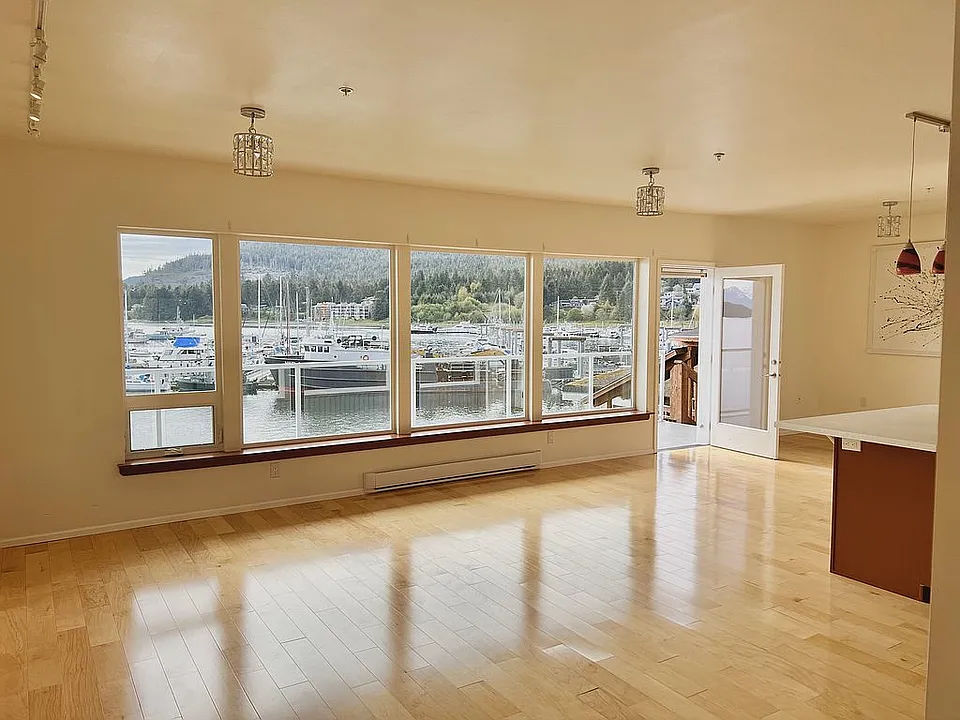Grand room with harbor view