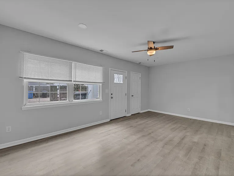 817 Biltmore Dr — Photo 26