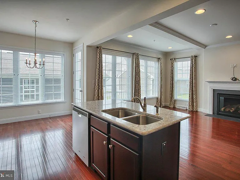 405 Line Rd — Photo 13