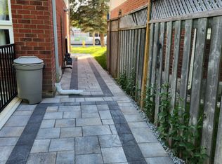 1576 Major Oaks Rd #BASEMENT, Pickering, ON L1X 2J7