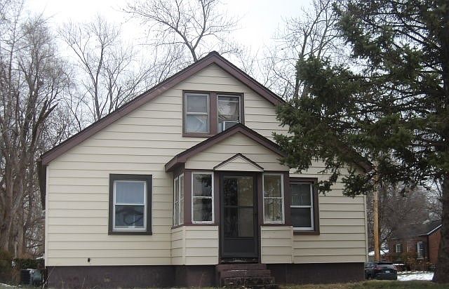 2nd image of 1001 N Western Ave