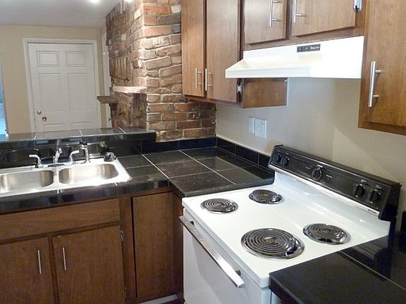 4th image of 10 S Sherman St APT 104