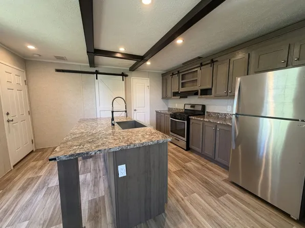 2525 County Line Rd Trailer 235, Des Moines, IA 50321