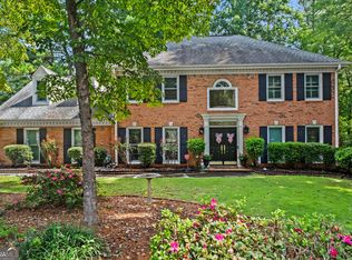 140 N Lakeside Dr NW, Kennesaw, GA 30144