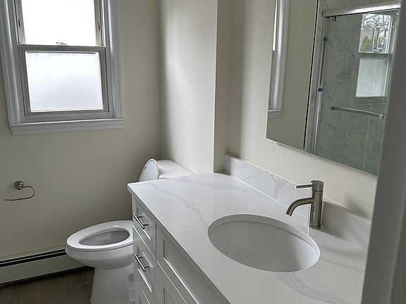 4th image of 751 Sterling St #1