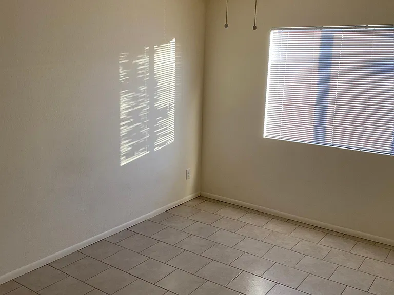 354 W Hollamon St #D — Photo 18