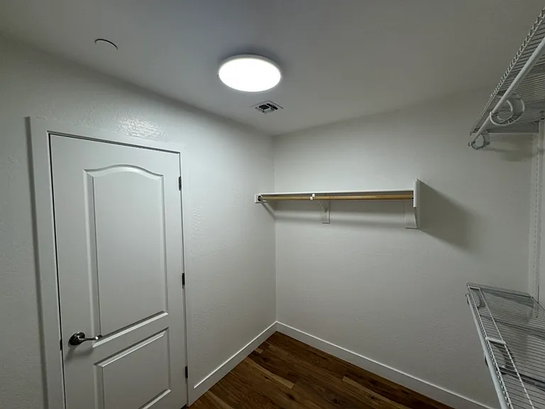 Master Walkin Closet
