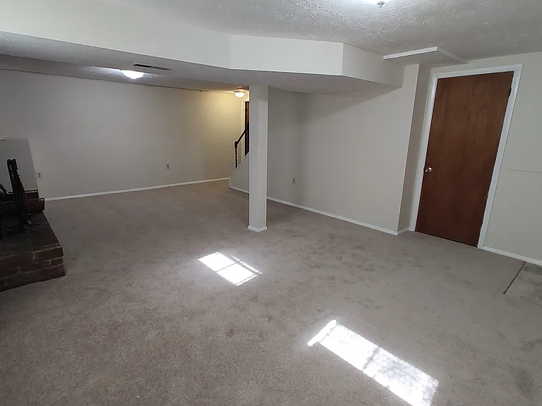 8638 Saxon Cir — Photo 28