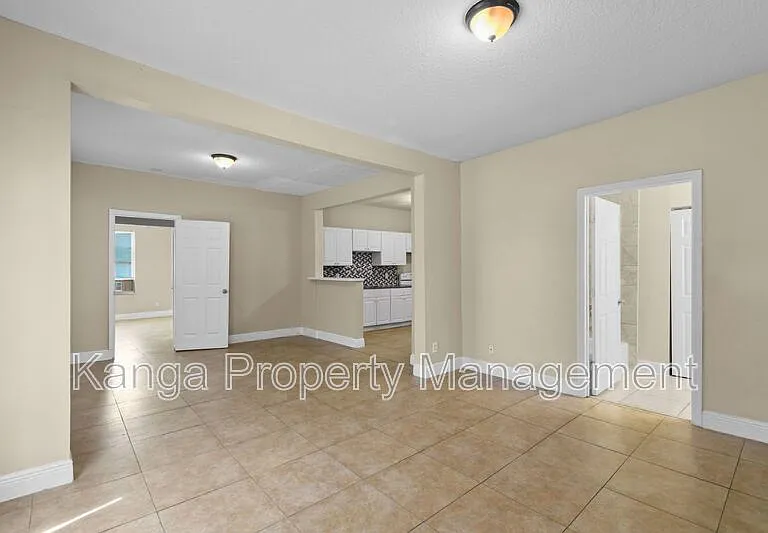 3721 Henry Ave #B — Photo 1