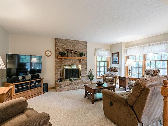 5th image of 18 Boulder Creek Dr
