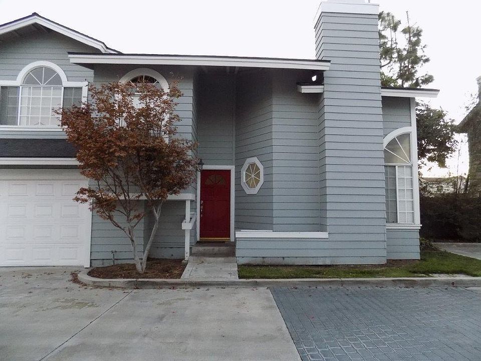 EASTSIDE Costa Mesa condo