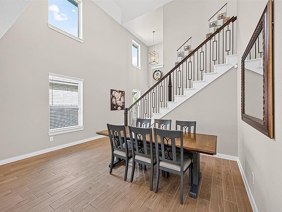 5th image of 866 Sendero Trl
