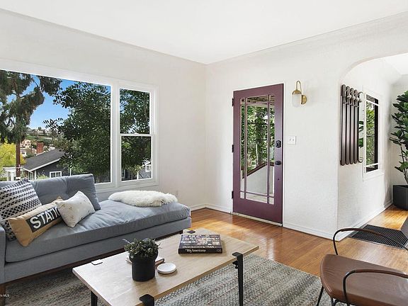 3rd image of 4527 Caledonia Way