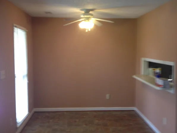 4003 Holts Chapel Rd, Greensboro, NC 27401