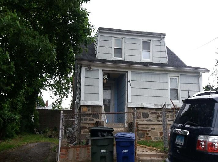 2nd image of 66 Moffitt St