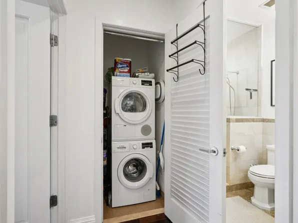 1 Hanson Place image 8 of 18