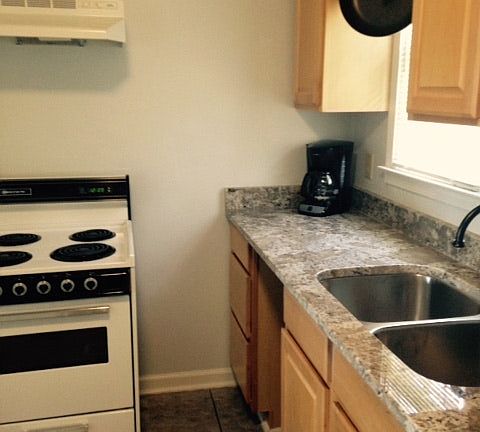 kitchen/granite tops