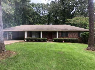 208 38th Ct, Meridian, MS 39301