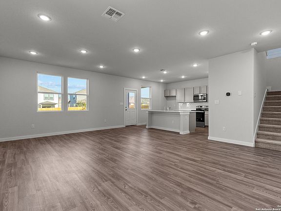 3rd image of 10719 Gilmore Garden