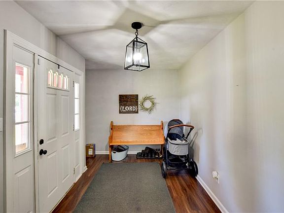 2nd image of 5744 Godwin Blvd