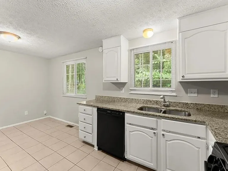 2036 Countydown Ln — Photo 6