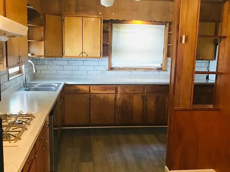 97 Helen St #1 — Photo 5