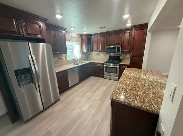 191 Goodrich Dr, Riverside, CA 92507