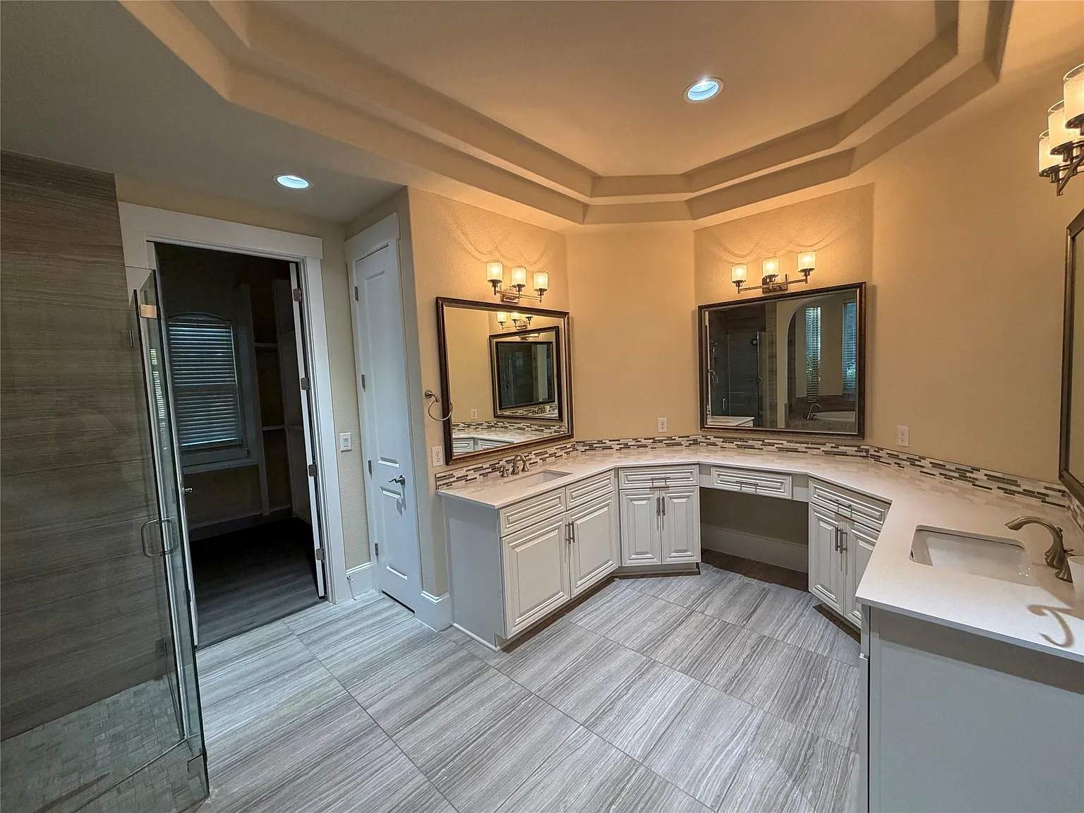 5 bed, 6.0 bath, 4259 sqft, $3,900 — Photo 2